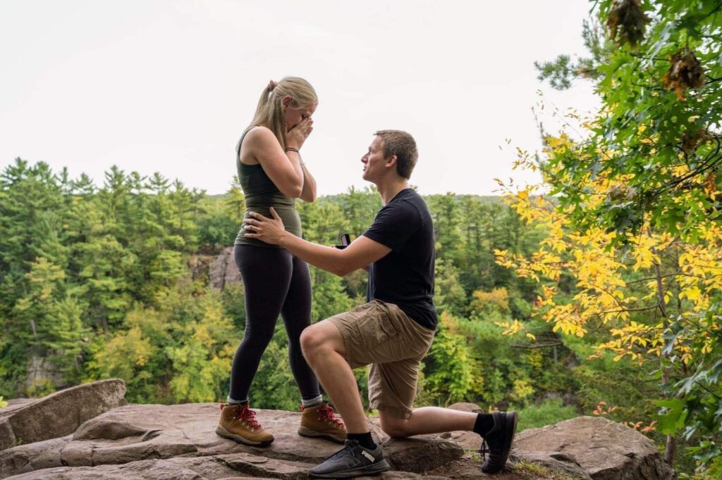 Young love, proposal in nature