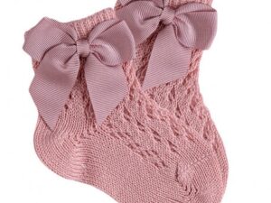 These baby socks are absolutely beautiful with the prettiest openwork knit design and large side bow. Comes in a variety of colors. 100% cotton-knit made in Spain Newborn in size Sold by Alz's Baby Boutique