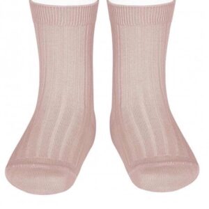 These ribbed ankle socks are a classic and clean design. Perfect for boys or girls anytime of the year! 75% cotton  22% polyamide  3% elasthan knitted. Made in Spain Newborn in size Sold by Alz's Baby Boutique