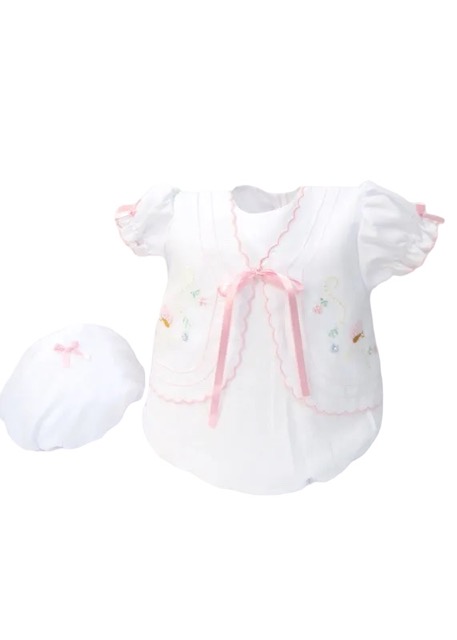 This sweet white pink baby bubble set, has beautiful classic shadow embroidered butterflies and flower details, pink scallop border trim and ties in the front with a delicate satin pink bow. Includes adorable vintage style hat! Available Preemie and Newborn. Made in Columbia Sold by Alz's Baby Boutique