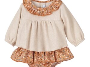 This is an adorable two piece baby set! Features a cream colored blouse with long sleeves and a terracotta ruffle print collar. Comes with a matching pair of ruffled bloomers.  Size- 1m, 3m 80%Cotton 20%Polyester Made in Spain Sold by Alz's Baby Boutique