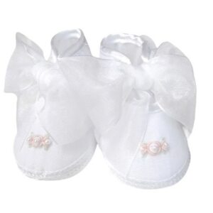 Sweet embroidered baby shoes with white and pink rosettes and tiny white pearl accents. Has a delicate sheer white bow. Fits newborn in size Size- 0/15 Made in Columbia Sold by Alz's Baby Boutique